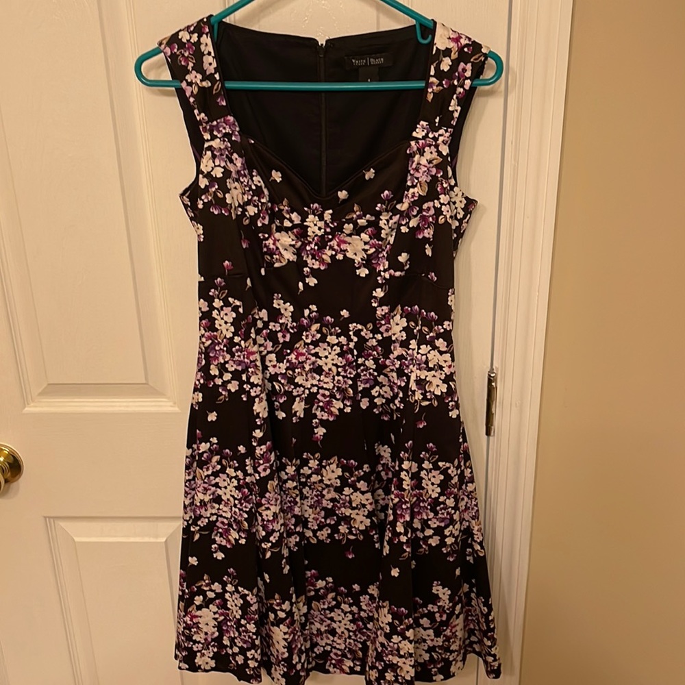 Women’s dress, size 4, White House black market